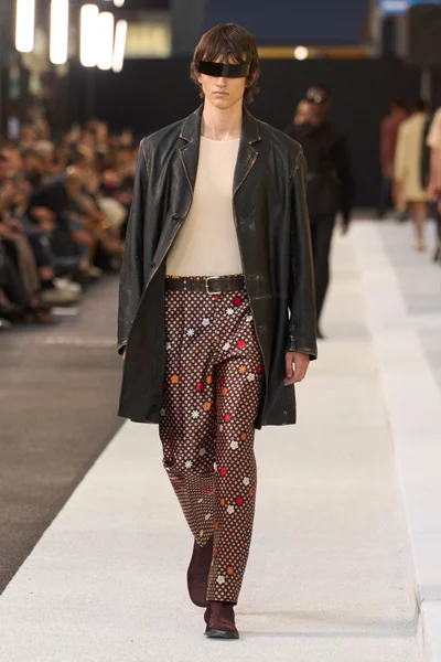 Look 42